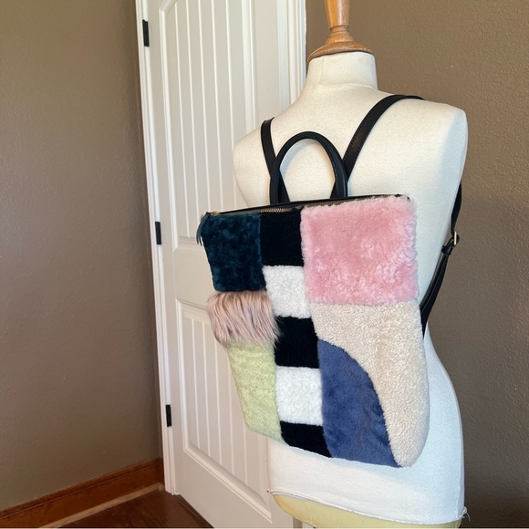 PRIMECUT bento box shearling backpack - Picture 3 of 14